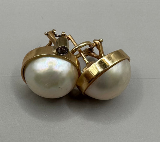 Mobe Pearl Diamond Earrings