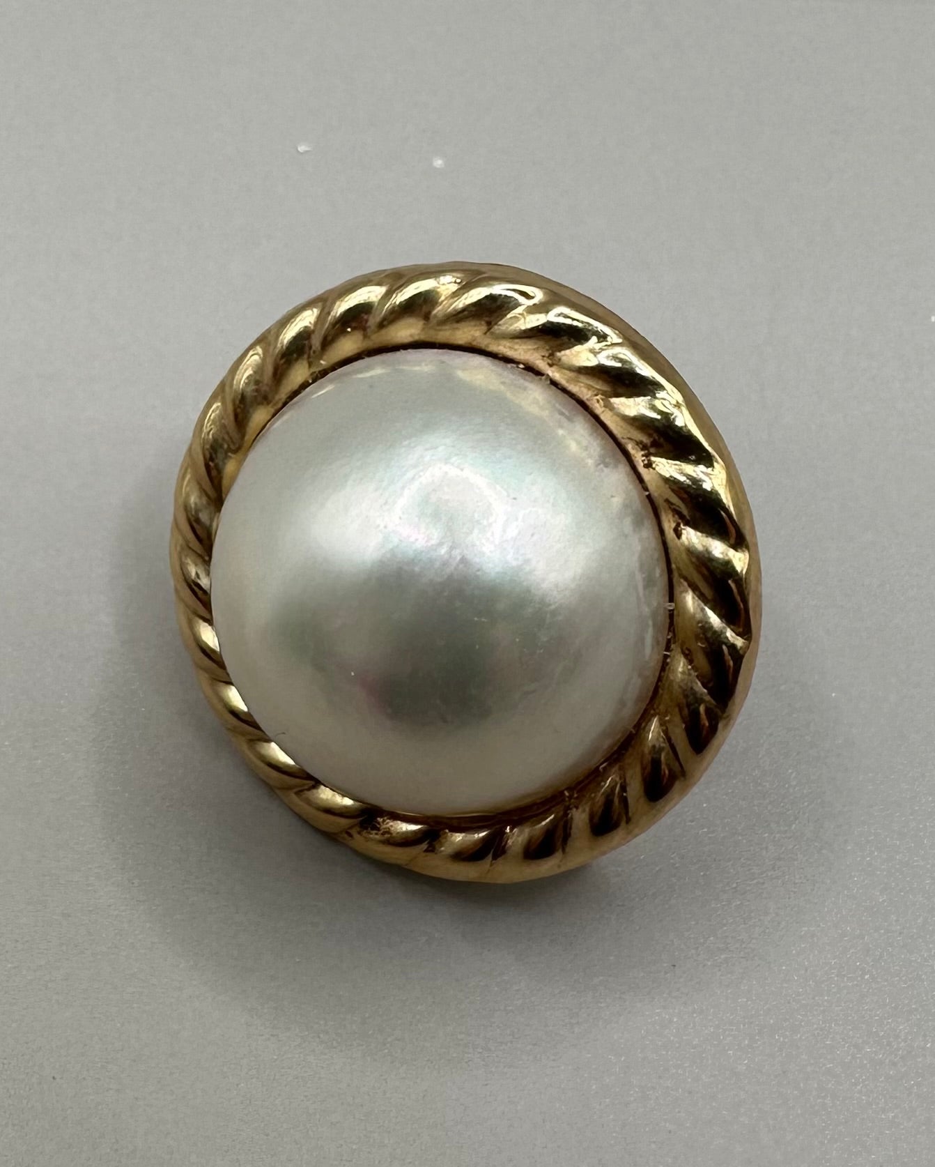 Mobe Pearl Earrings