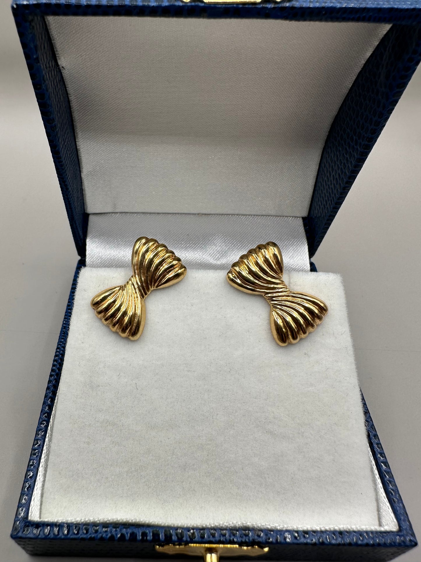 Ribbon Earrings