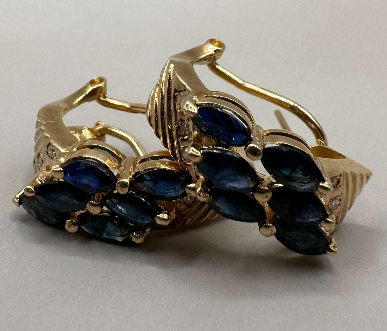 Cluster Marque Sapphire Yellow Gold Earrings