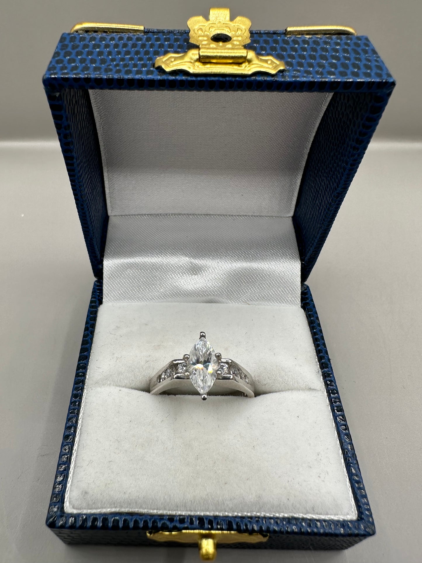Solitaire White Gold Ring