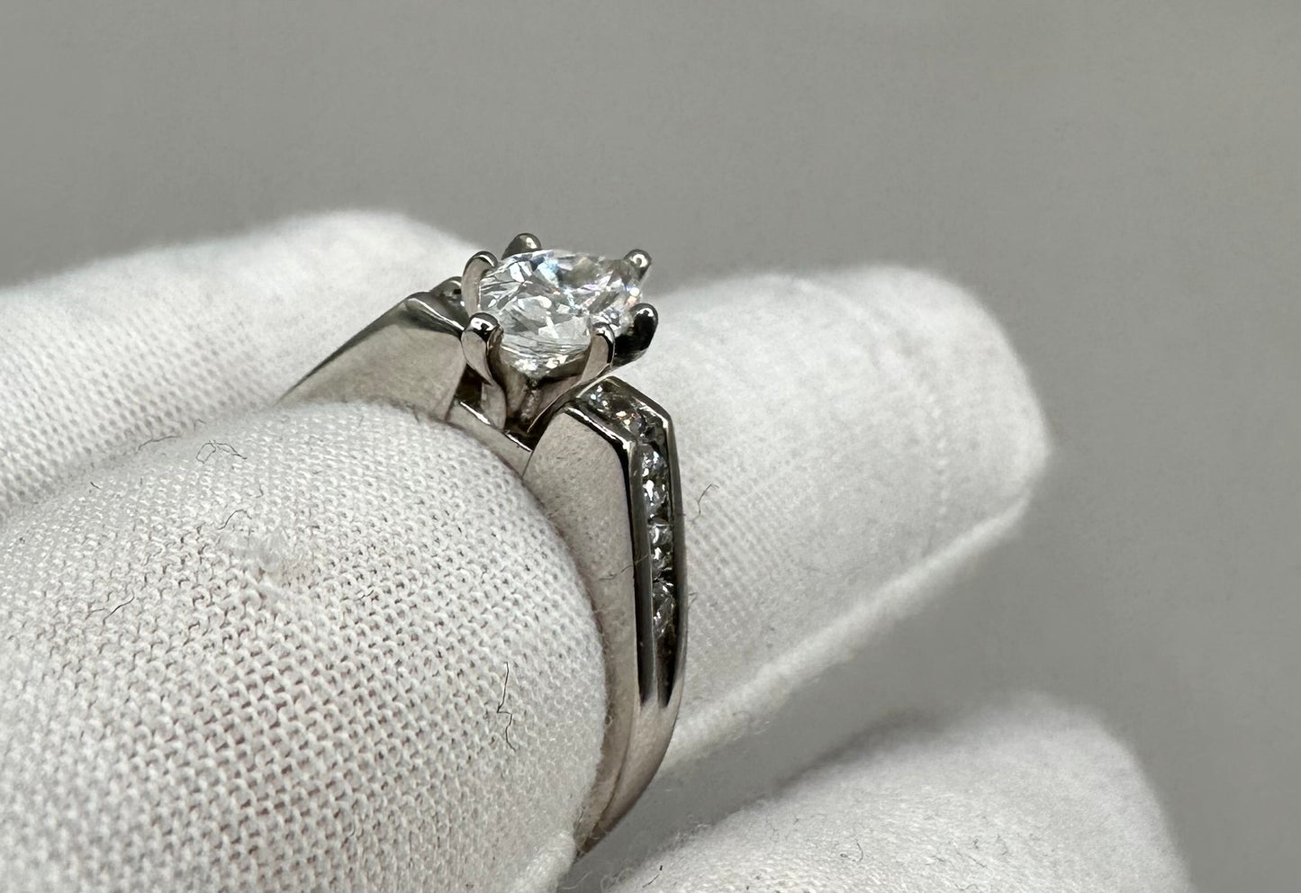 Solitaire White Gold Ring