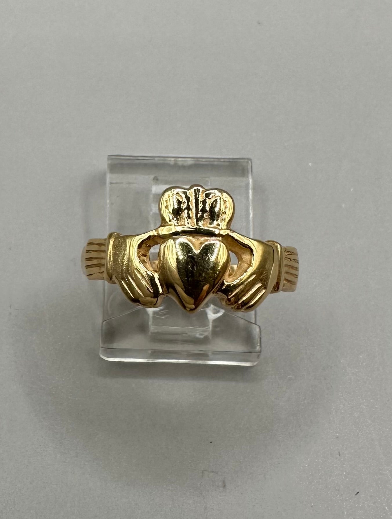 Claddagh Celtic Yellow Gold Ring