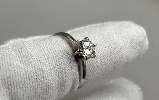 6 Claw Solitaire Diamond White Gold Ring