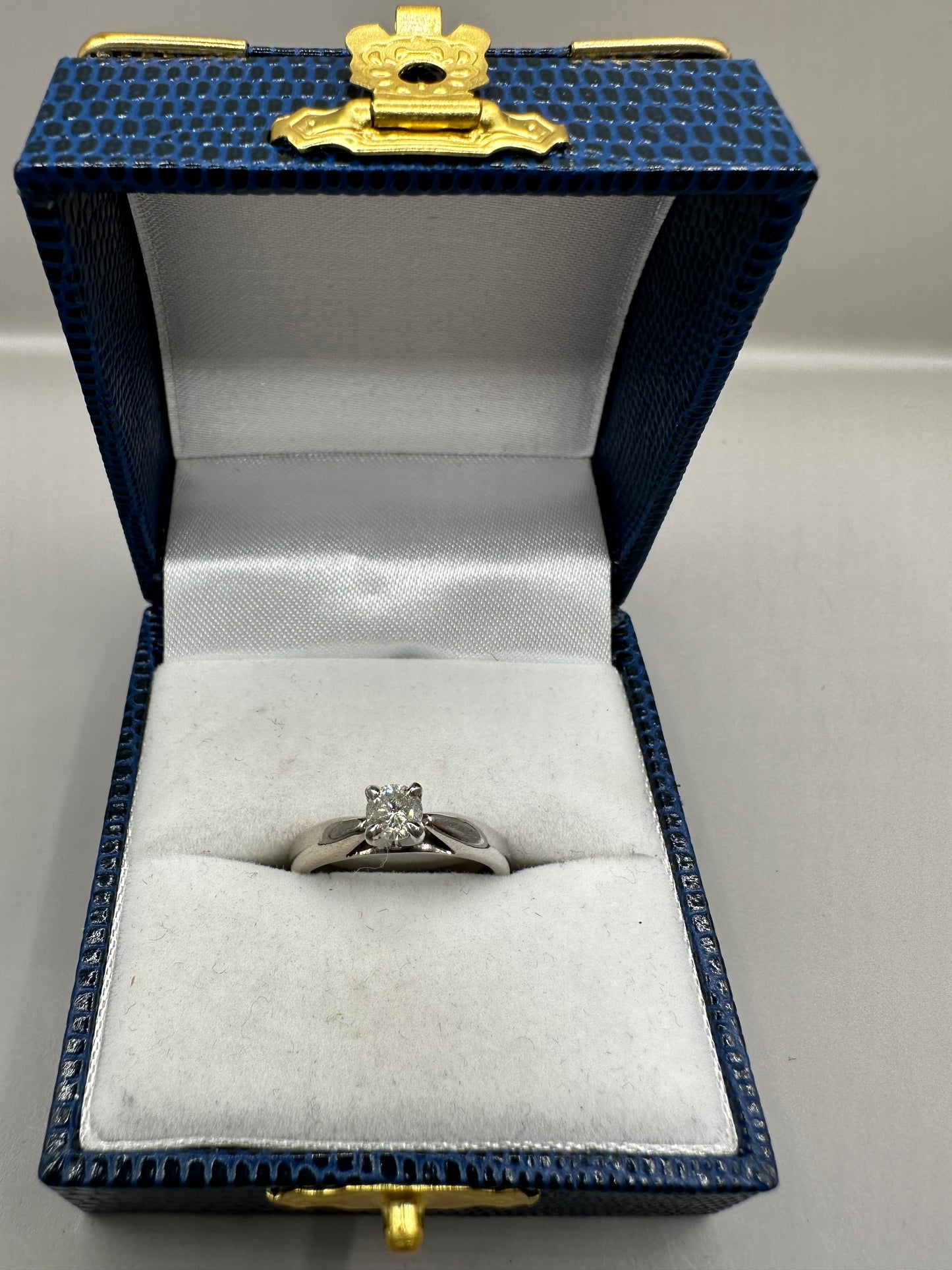 Solitaire Diamond White Gold Ring