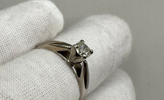 Solitaire Diamond White Gold Ring