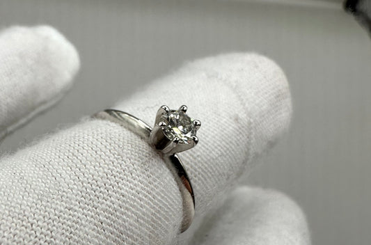 6 Claw Solitaire Diamond White Gold Ring