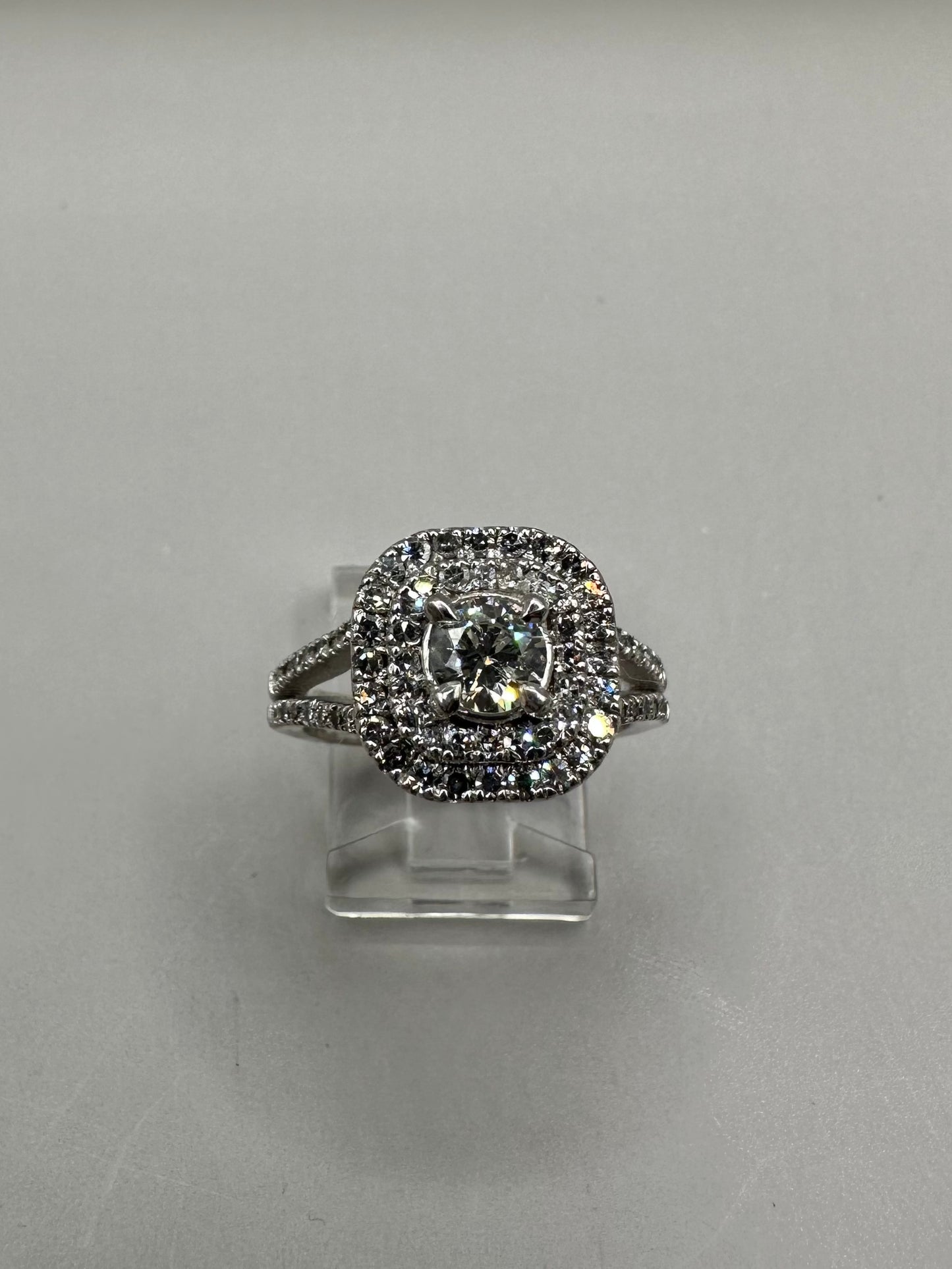 Solitaire Halo Diamond White Gold Ring