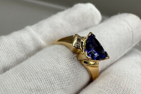 Tanzanite and Diamond Yellow Gold Ring