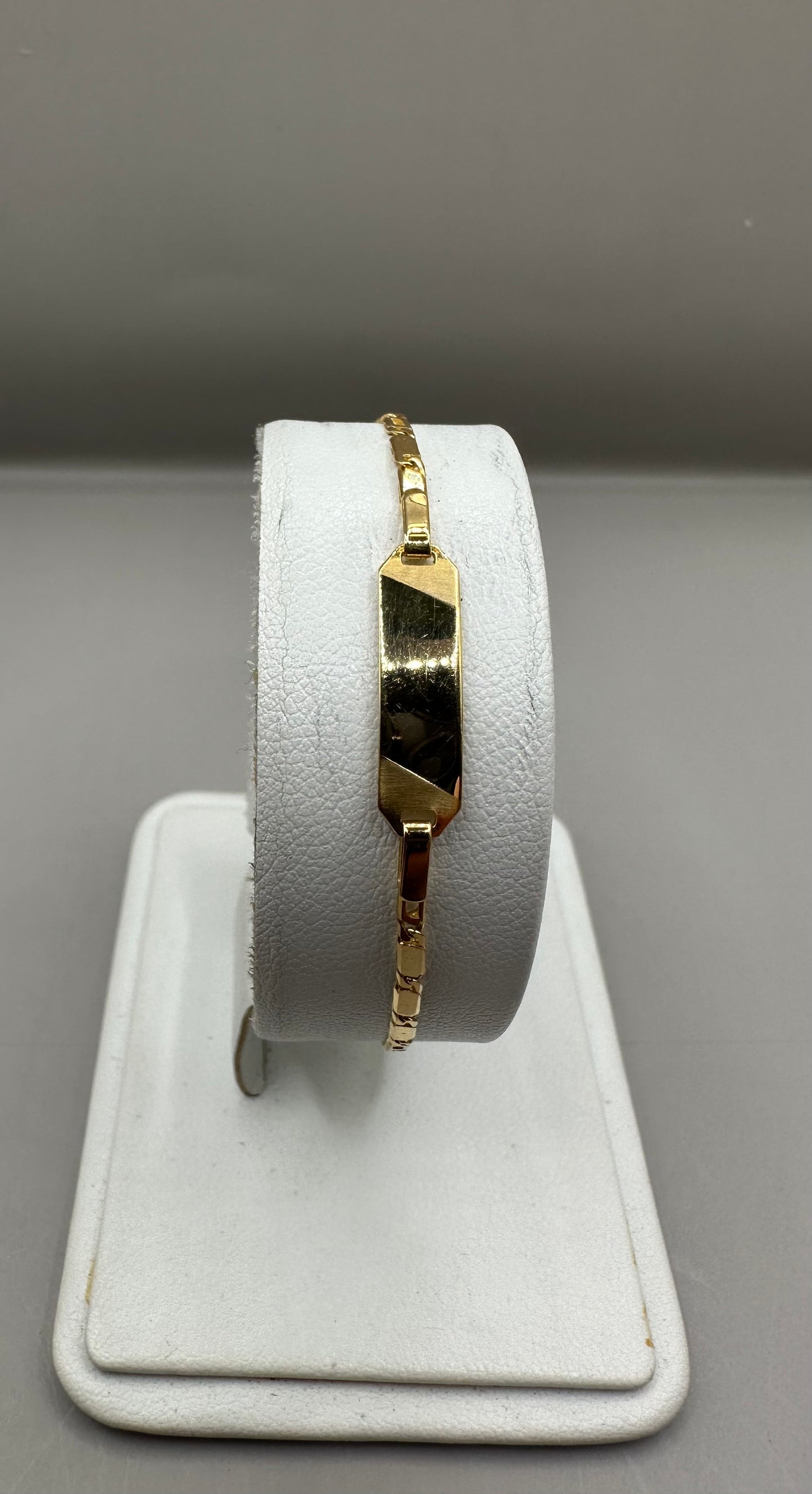 ID Yellow Gold Link Bracelet