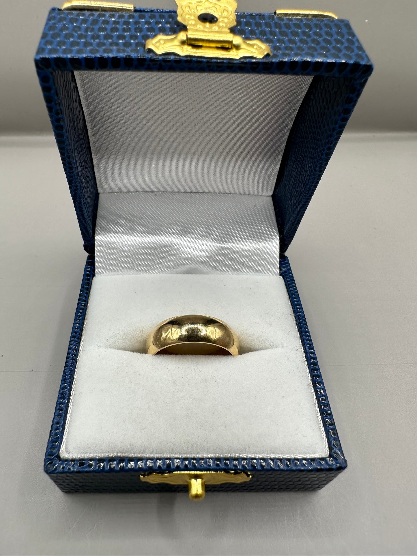 Yellow Gold Wedding Band