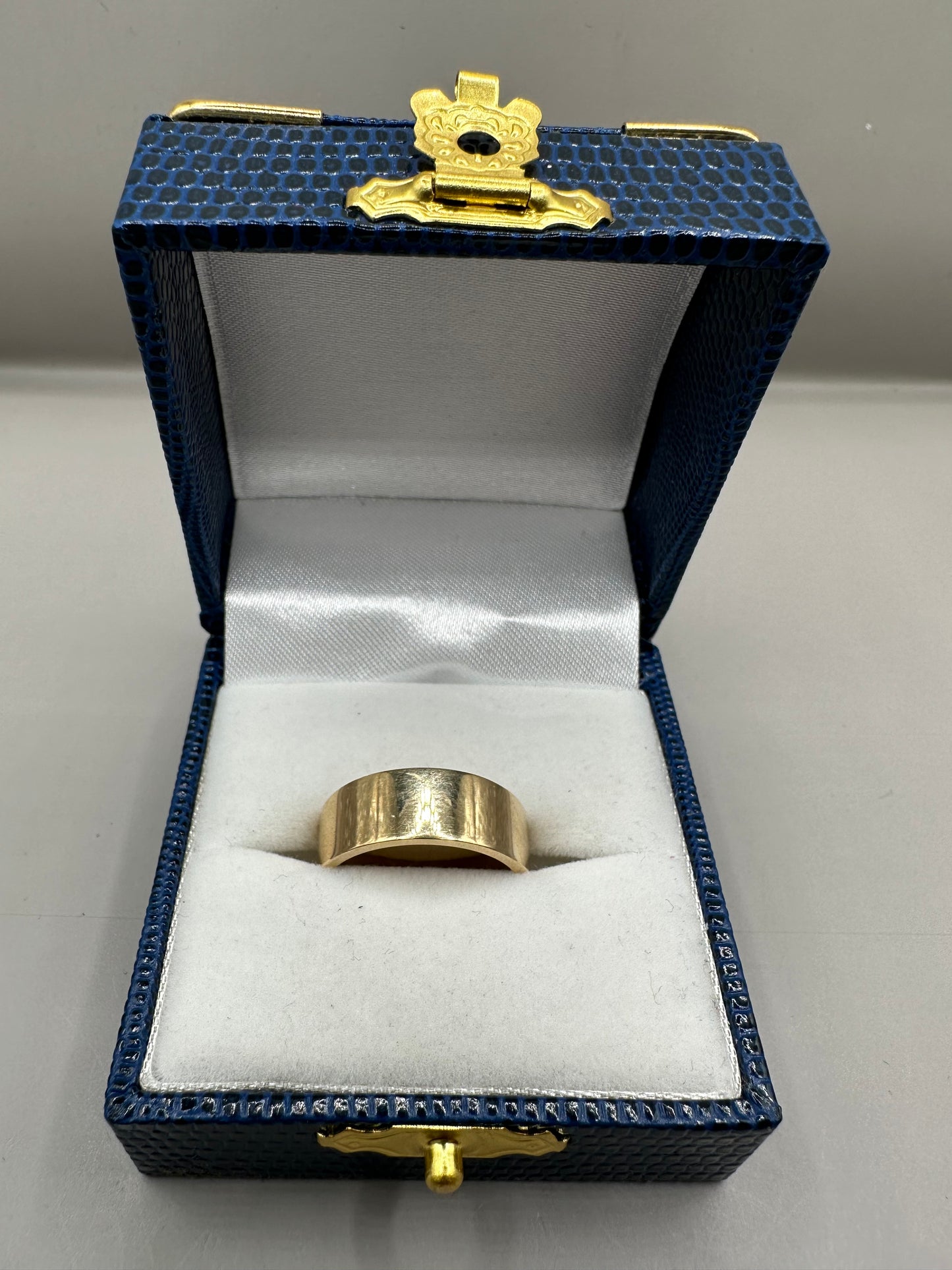 Yellow Gold Wedding Band