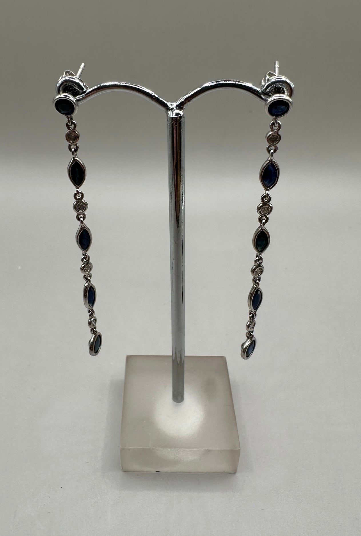 Dangling Sapphire and Diamond White Gold Earrings