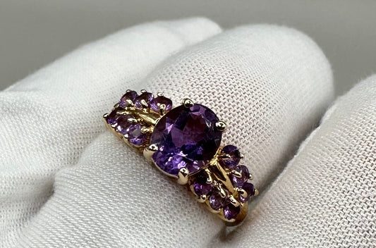 Cluster of Amethyst Yellow Gold Ring