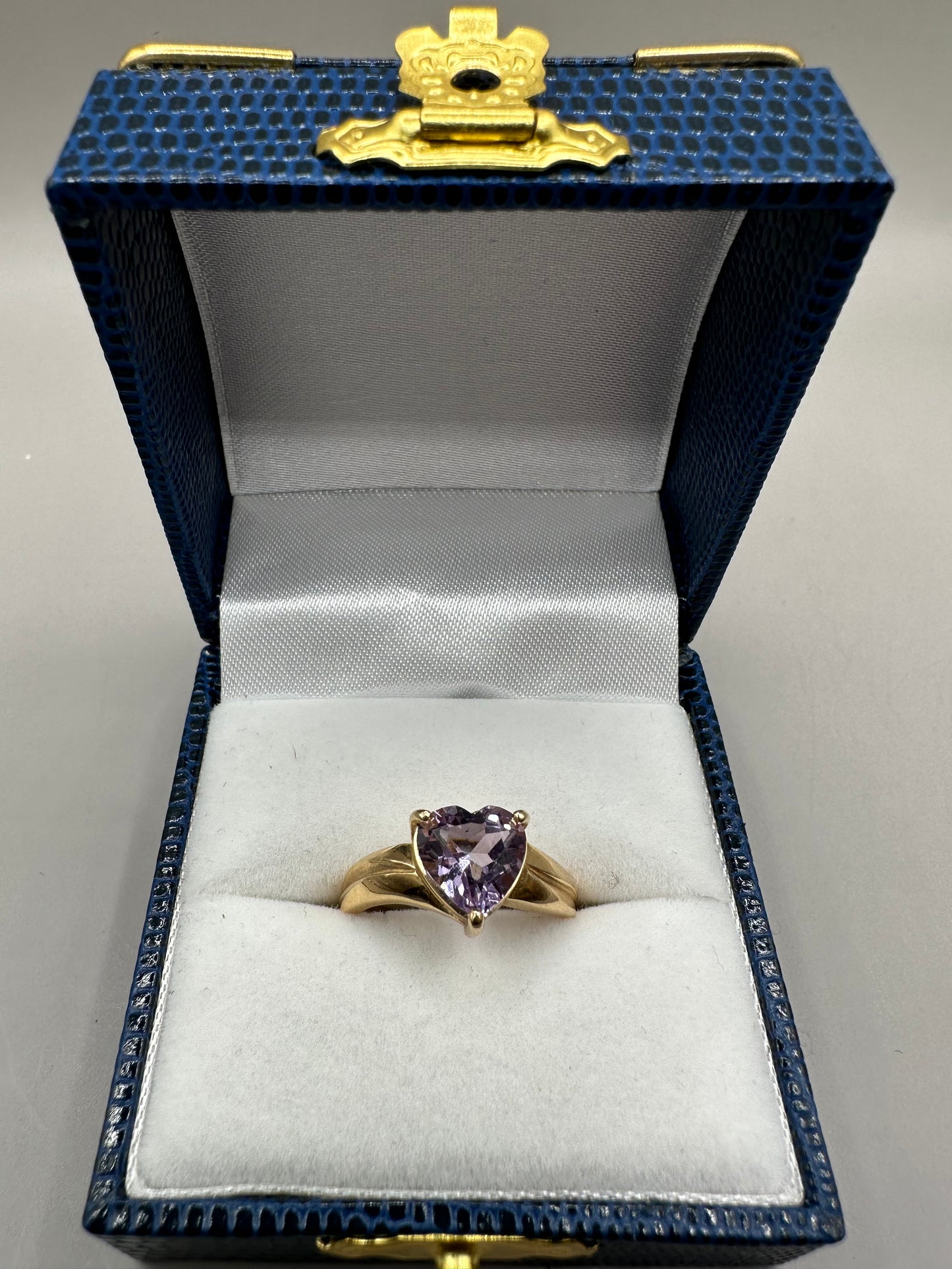 Heart Shaped Amethyst Yellow Gold Ring