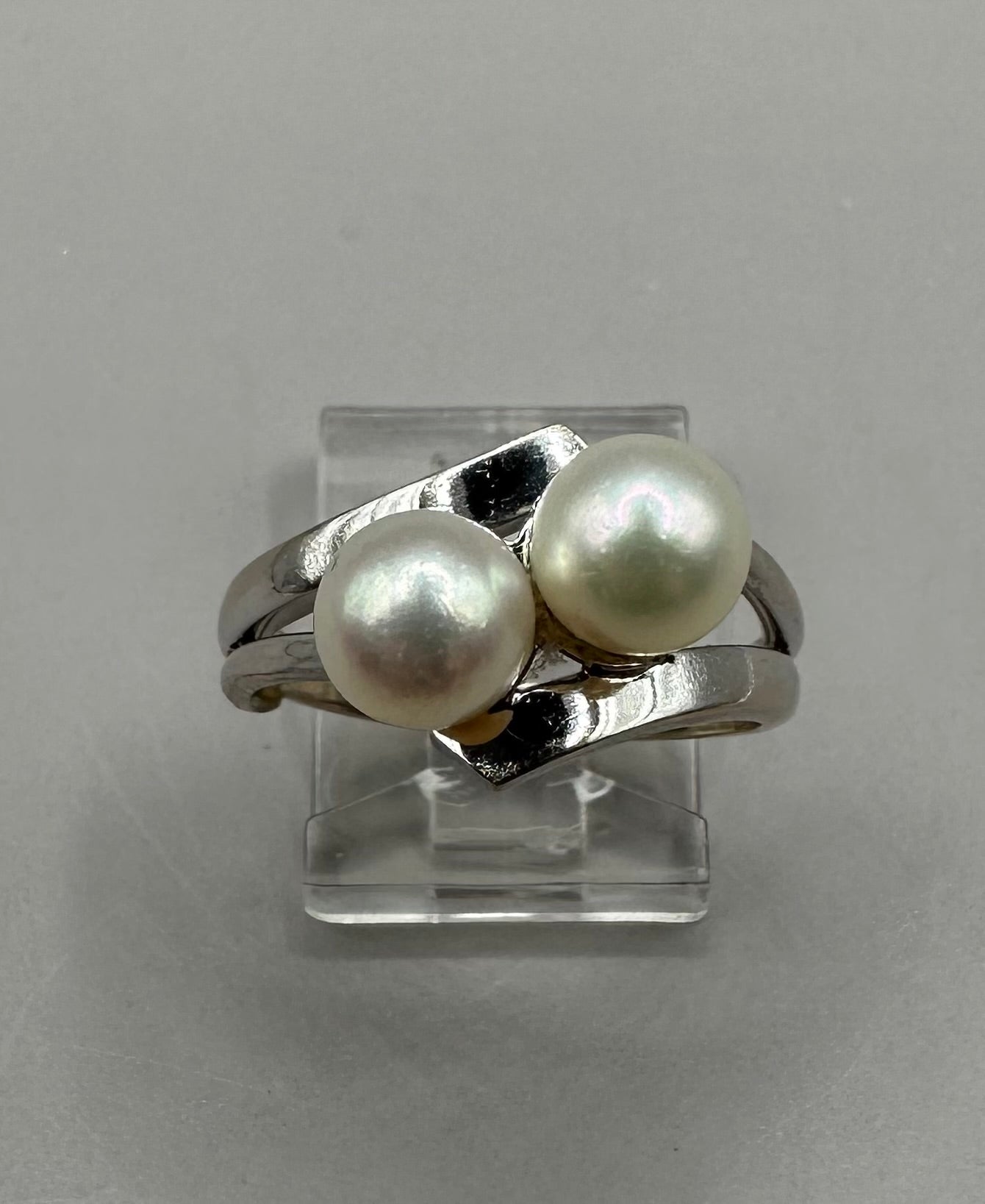 Double Pearl White Gold Ring