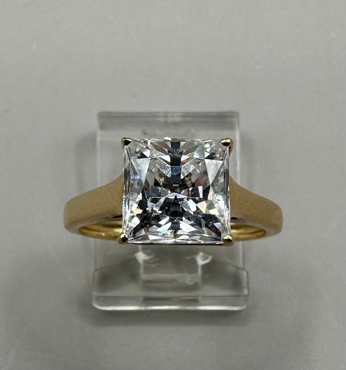 Solitaire Yellow Gold Ring