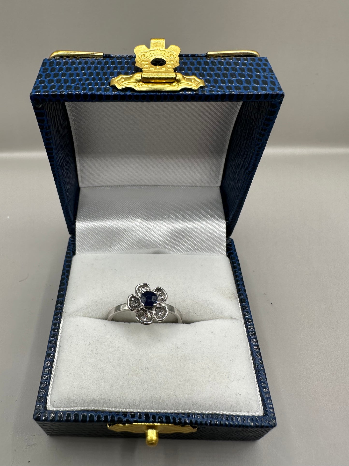 Flower Shaped Blue Sapphire and Diamond White Gold Ring