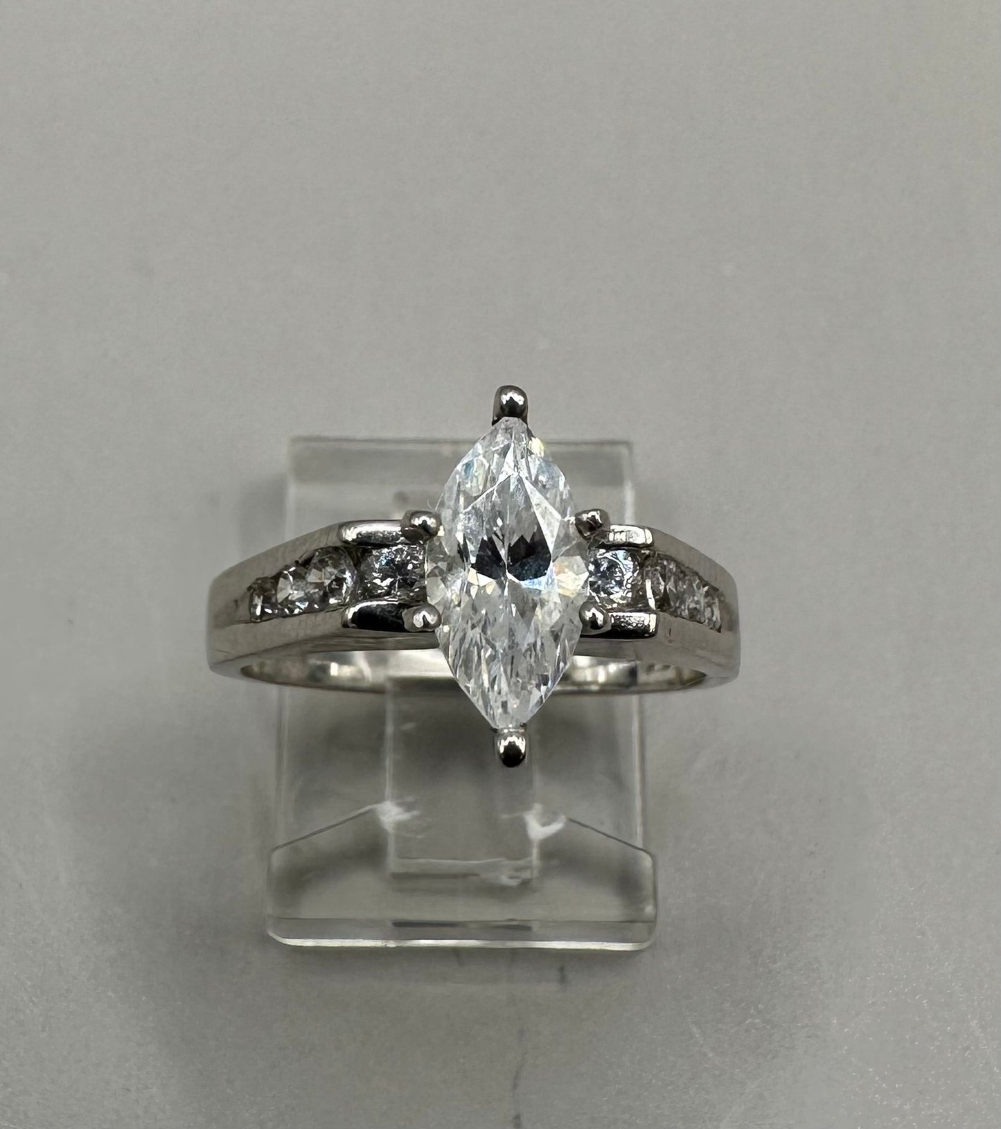 Solitaire White Gold Ring