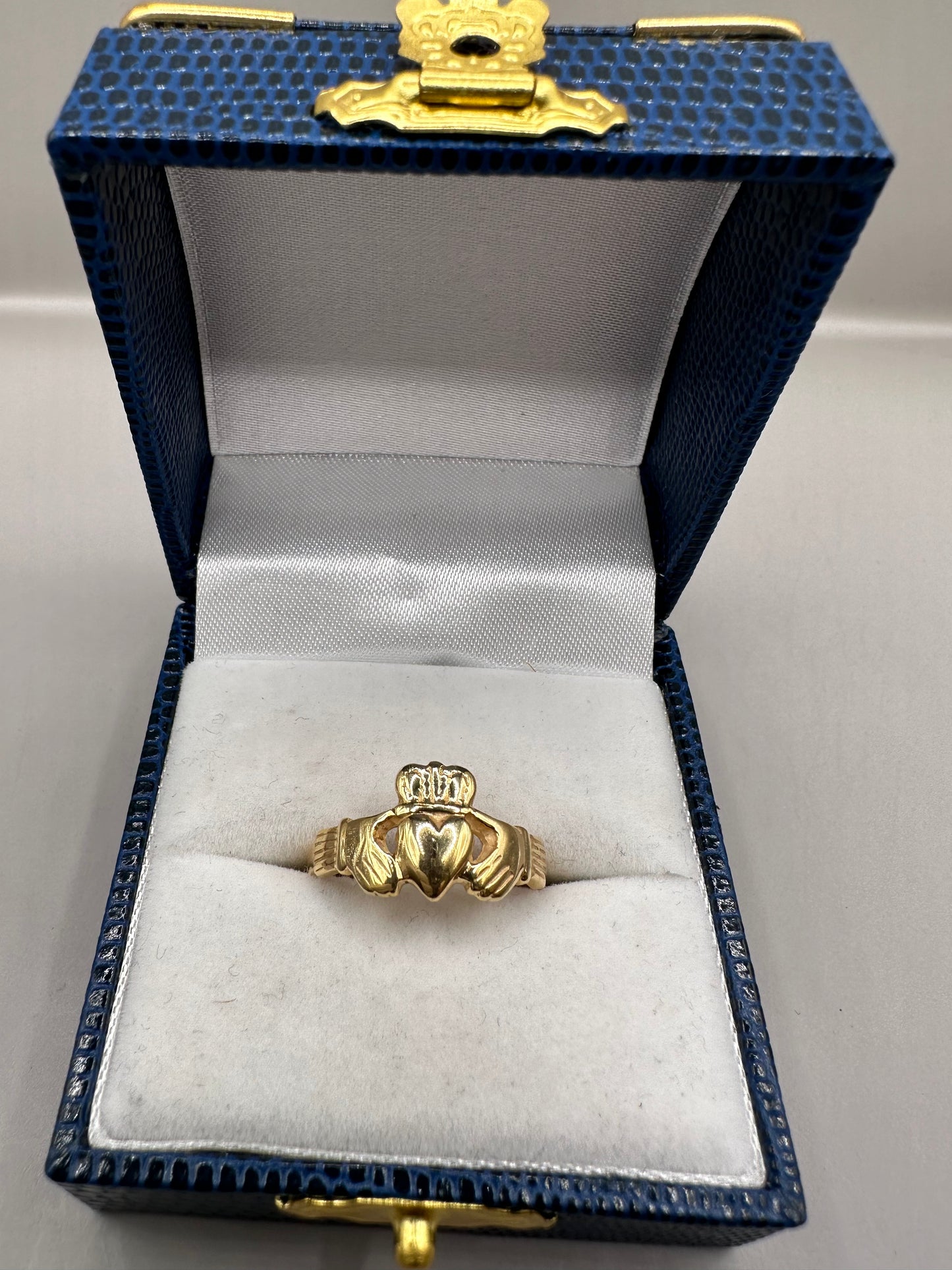 Claddagh Celtic Yellow Gold Ring