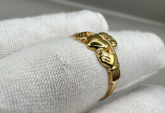 Claddagh Celtic Yellow Gold Ring