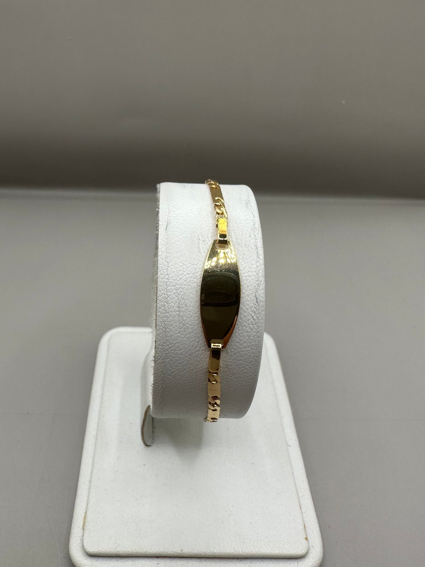 ID Yellow Gold Link Bracelet